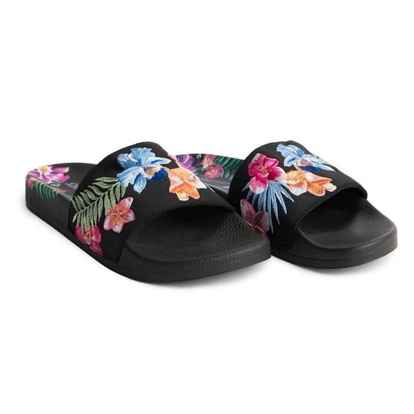 Johnny Was Aruba Pool Slide - Picture 1 of 7